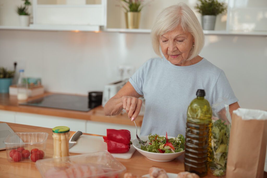 6 Affordable and Healthy Meal Plans for the Elderly - Seasons Hospice